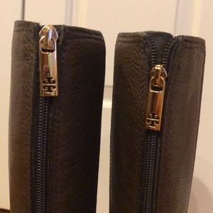 Tory Burch riding boots ✅SOLD